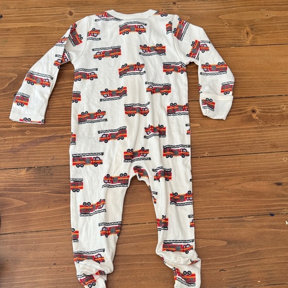 Old Navy White and Red Fire Truck Footie - Picture 3 of 6